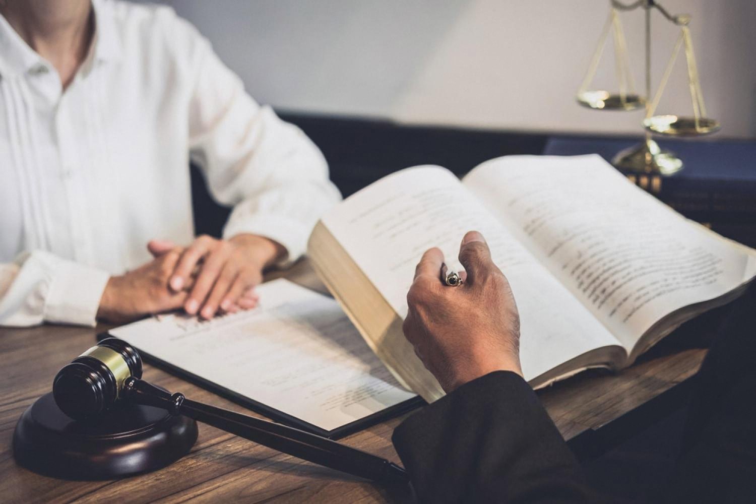 What Career Opportunities Does Legal Education Offer in the UAE?